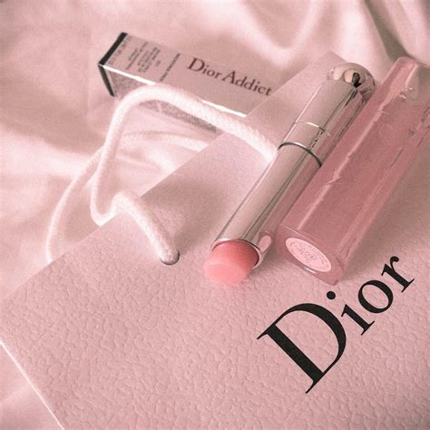 pink dior background.